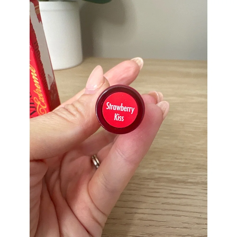 Too Faced Lip Injection Extreme Strawberry Kiss Red Lip Plumper Gloss 0.14oz NIB